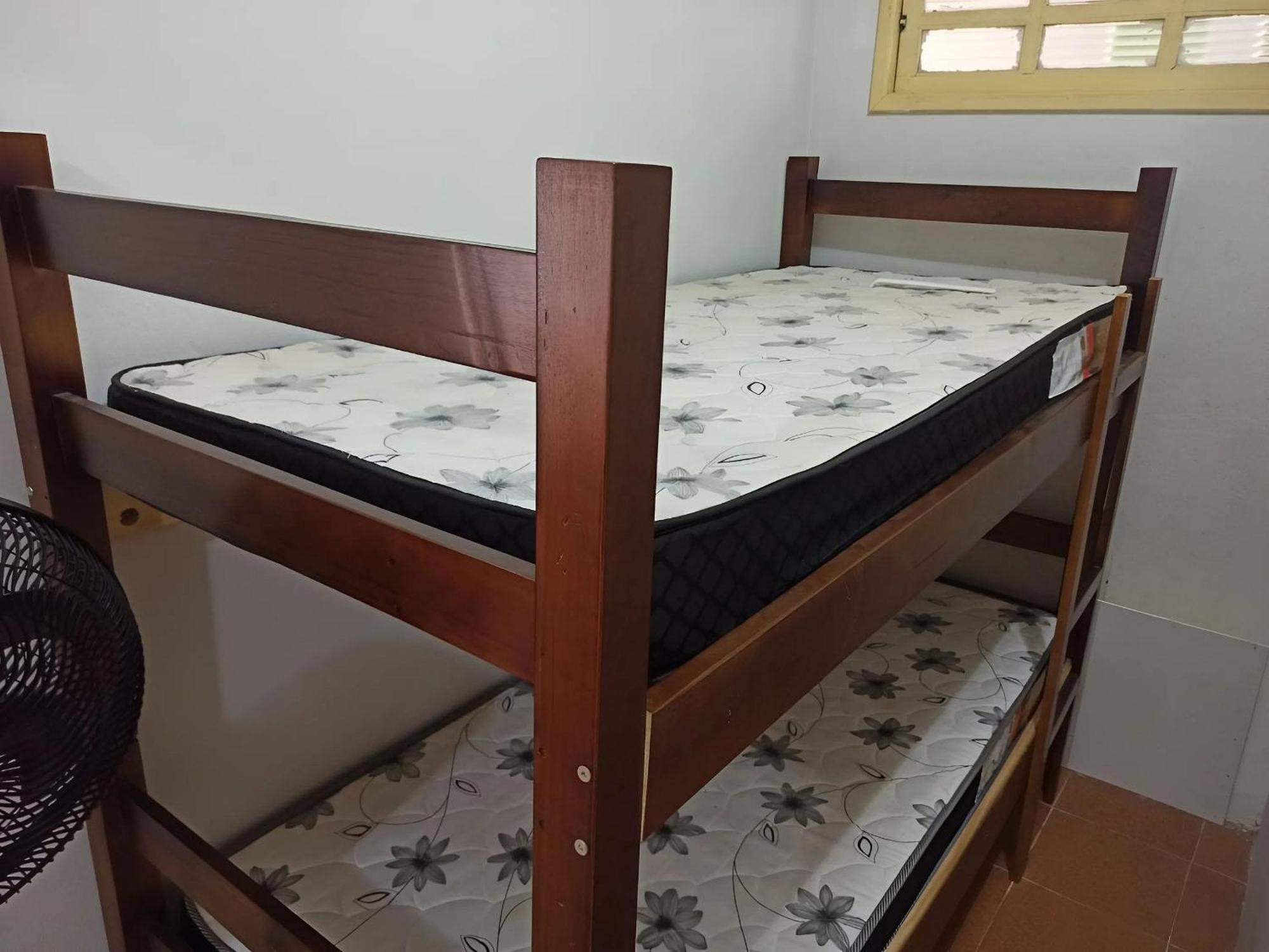 Casa - Centro - - Aluguel Economico *